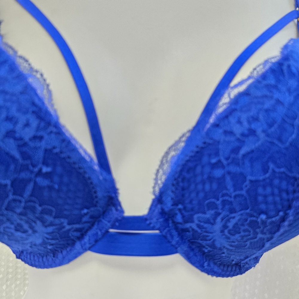 NWOT- Victoria's Secret Very Sexy Strappy Fishnet Lace Push-Up Bra 34DD - Picture 4 of 11